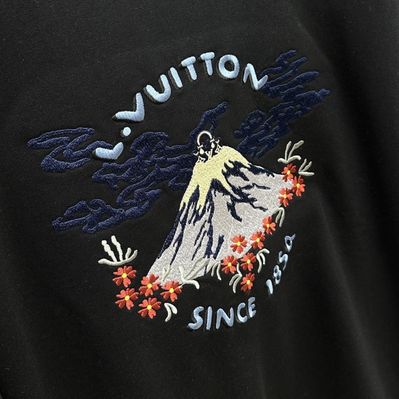 l0vis Vvtt0n t-shirt